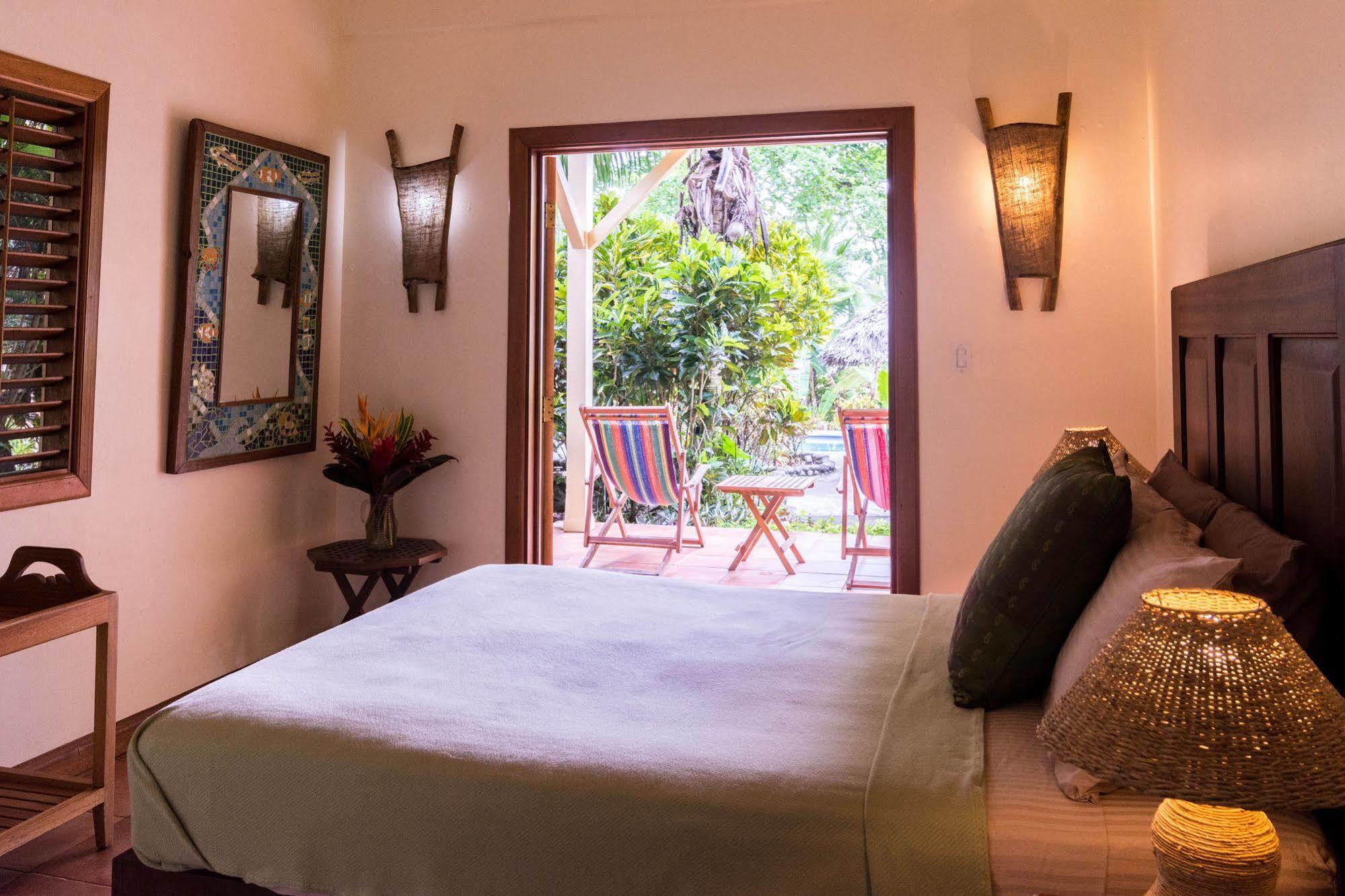Bluff Beach Retreat Bocas Town Dış mekan fotoğraf