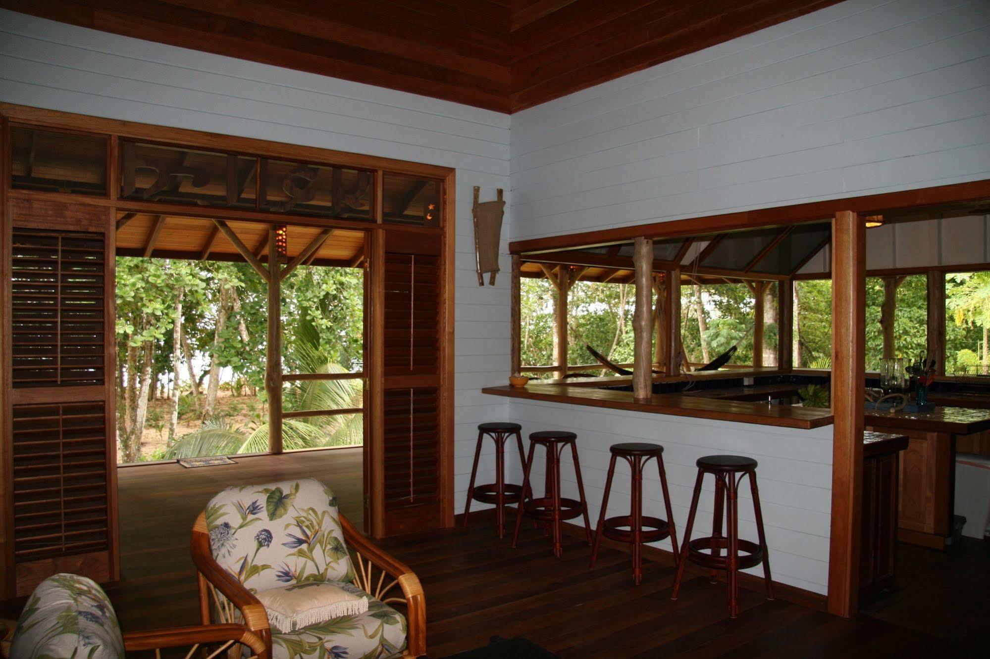 Bluff Beach Retreat Bocas Town Dış mekan fotoğraf